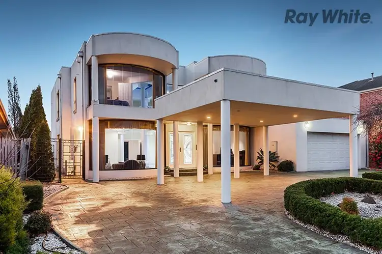 Second view of Homely house listing, 5 Albany Court, Taylors Lakes VIC 3038