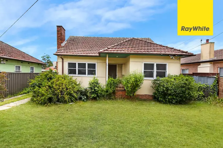 9 Iris Avenue, Riverwood NSW 2210