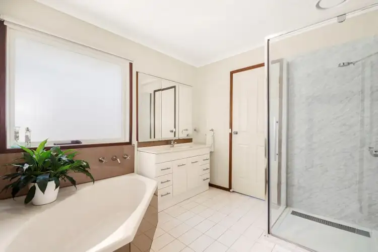 Sixth view of Homely house listing, 15 McLaughlin Crescent, Mill Park VIC 3082