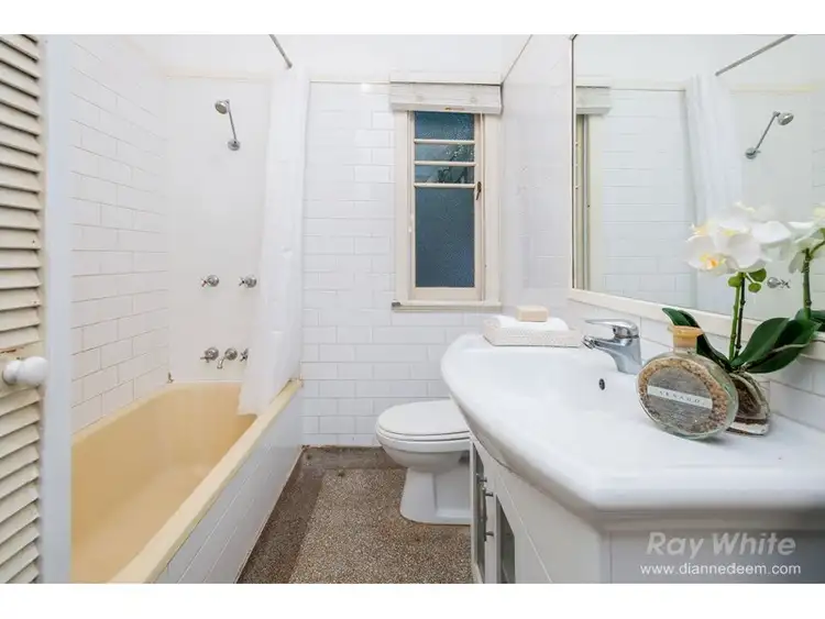 Third view of Homely house listing, 8 Iveagh Avenue, Holland Park West QLD 4121