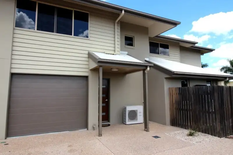 Main view of Homely house listing, Unit 1/2 Guy Street, Emerald QLD 4720