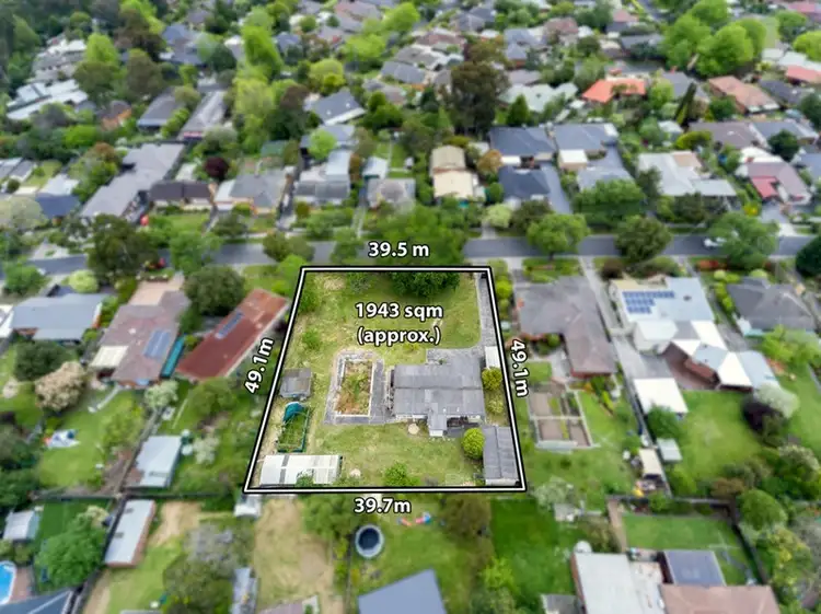 15 GLEN CAIRN Avenue, Ringwood VIC 3134