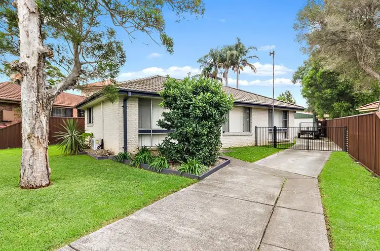 6 Greenbrook Place, Horsley NSW 2530