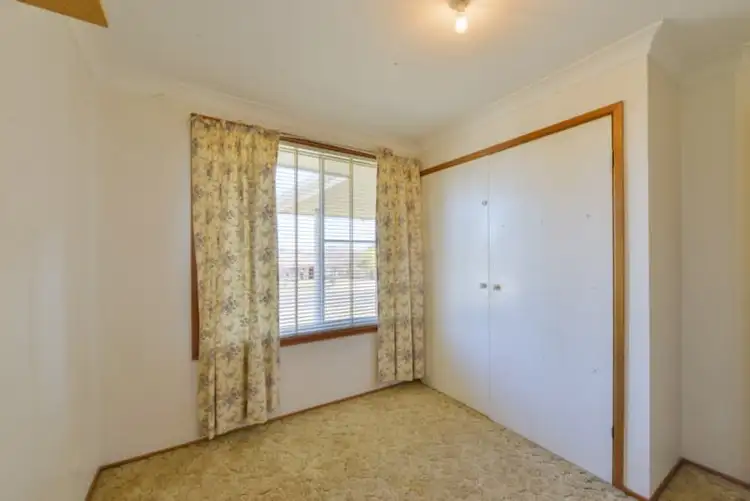 Seventh view of Homely house listing, 8 Jemmy Place, Tamworth NSW 2340