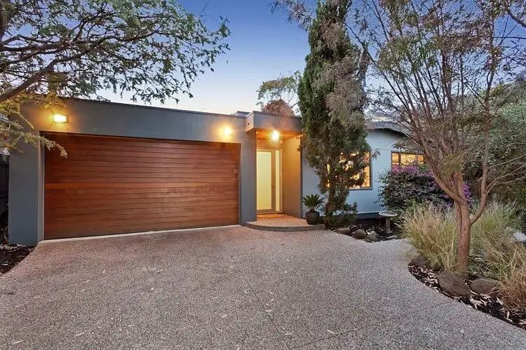 15 Herbert Street, Beaumaris VIC 3193