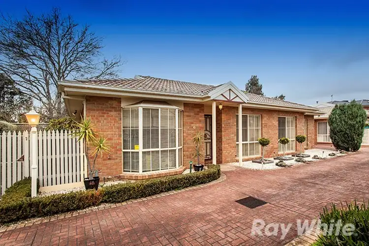 1/1 Pine Tree Avenue, Glen Waverley VIC 3150