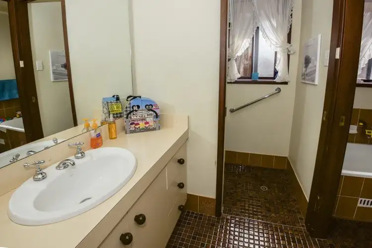 Fifth view of Homely house listing, 22 Samantha Crescent, Kincumber NSW 2251