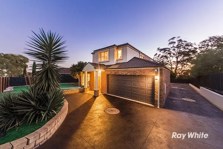 2 Nugong Place, Lynbrook VIC 3975
