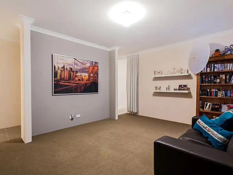 Fourth view of Homely house listing, 6 Borthwick Place, Orelia WA 6167