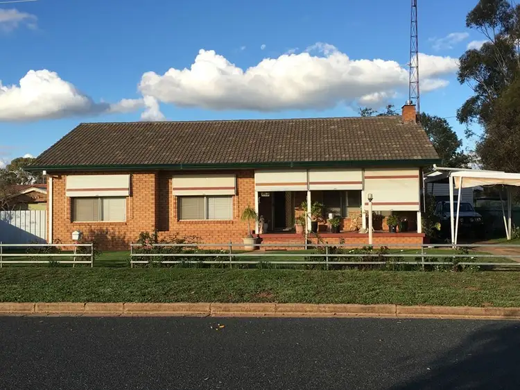 5 Whiley Street, Condobolin NSW 2877