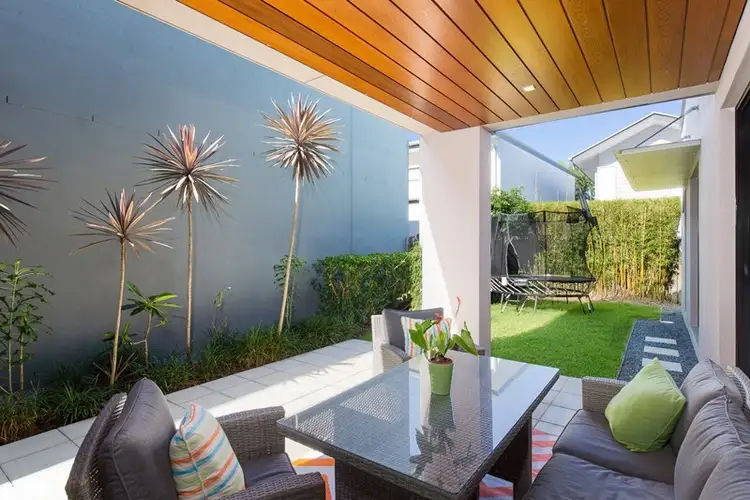 45 Shore Crescent, Bulimba QLD 4171