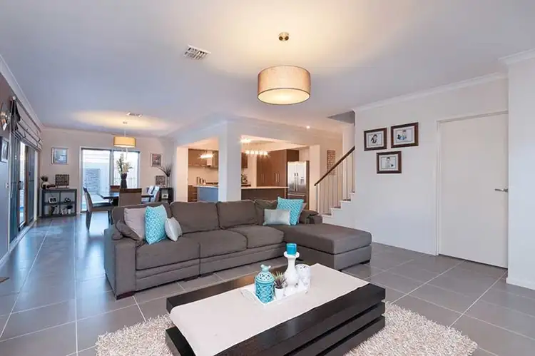 Fifth view of Homely house listing, 6 Mallacoota Way, Craigieburn VIC 3064