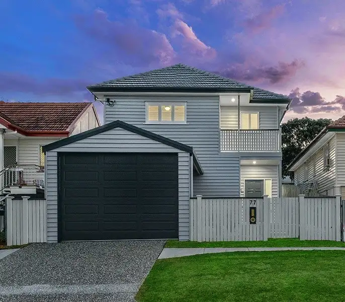 77 Raven Street, Camp Hill QLD 4152