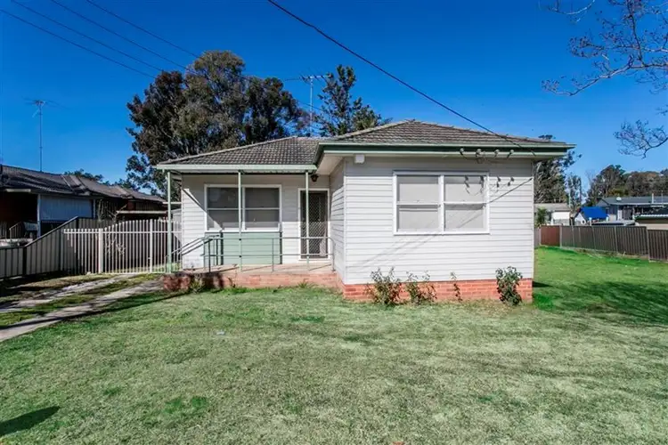 18 Lincoln Drive, Cambridge Park NSW 2747