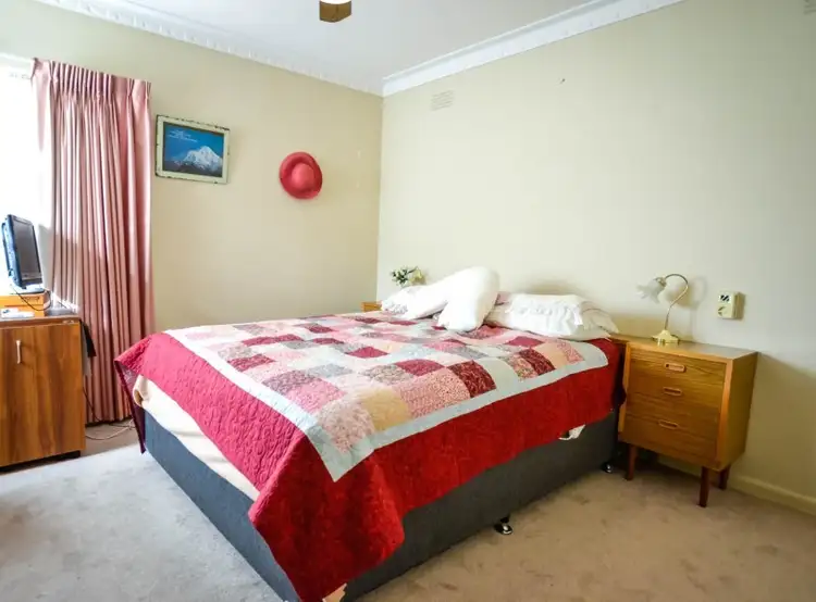 Fifth view of Homely house listing, 6 Raymond Avenue, Flora Hill VIC 3550