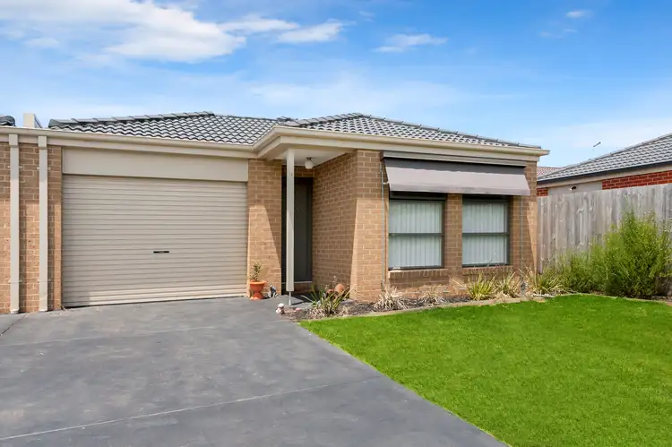 16/9 Shakespeare Court, Drouin VIC 3818