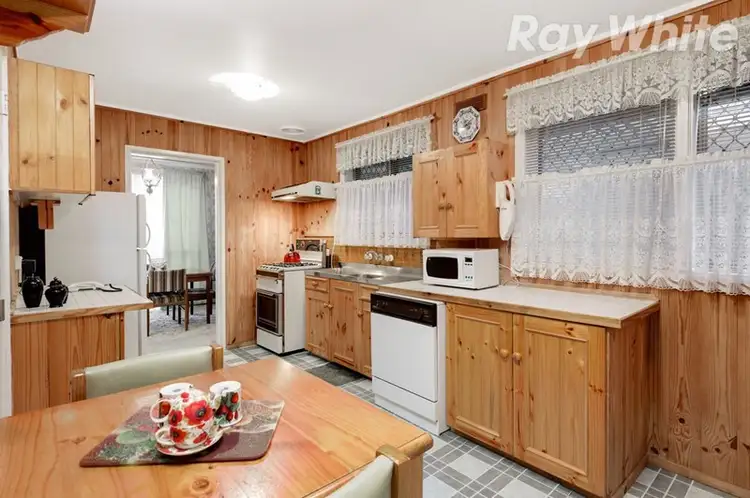Fifth view of Homely house listing, 16 Crabtree Court, Bundoora VIC 3083