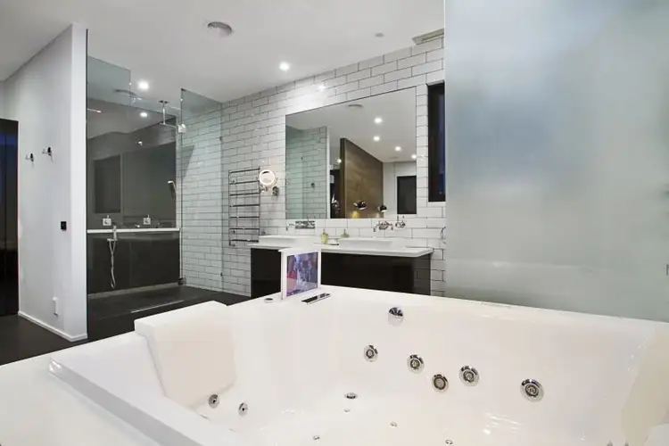 Seventh view of Homely house listing, 4/95-97 White Street, Mordialloc VIC 3195