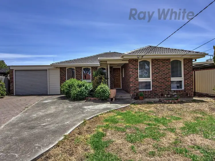 Seventh view of Homely house listing, 2 Kuala Close, St Albans VIC 3021