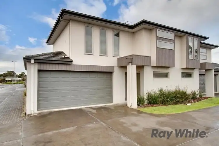 11/110 Bungower Road, Mornington VIC 3931