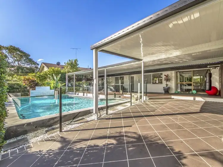 4 Grevillia Avenue, Southport QLD 4215