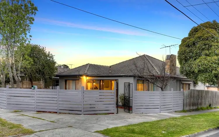 21 Elsey Road, Reservoir VIC 3073