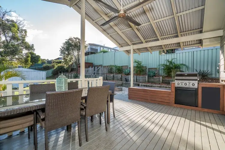 6 Hillcrest Road, Mirrabooka NSW 2264