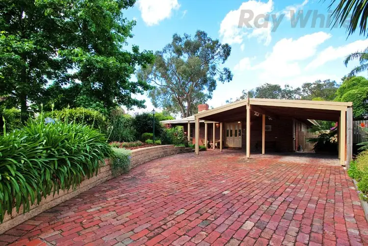 13 ST ANDREWS Close, Croydon VIC 3136