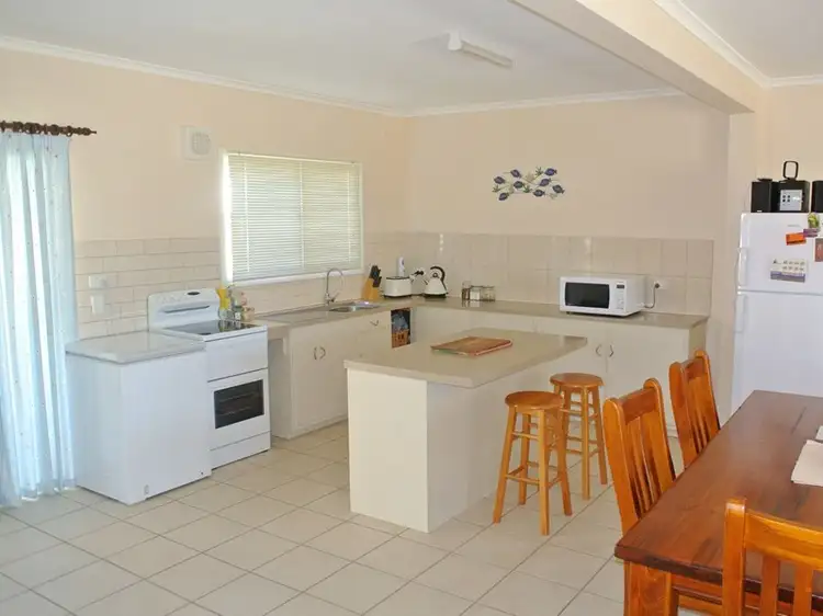 Second view of Homely house listing, 27 Seaview Drive, Kingston Se SA 5275