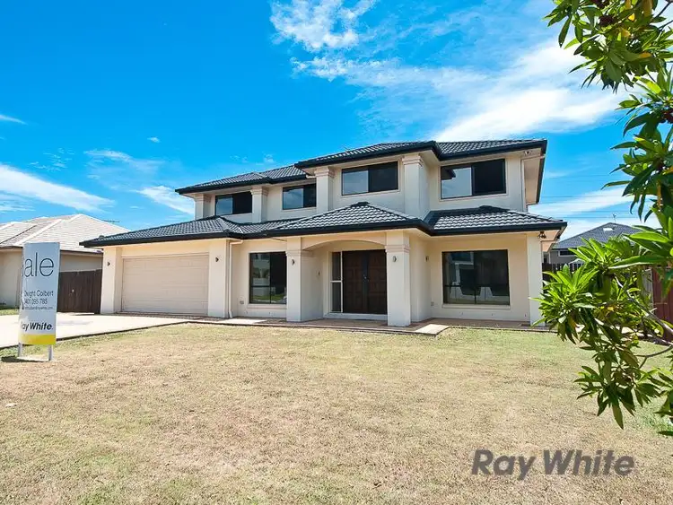 11 Azienda Place, Bridgeman Downs QLD 4035