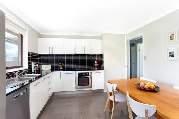 Fifth view of Homely house listing, 26 Comberford Close, Prairiewood NSW 2176