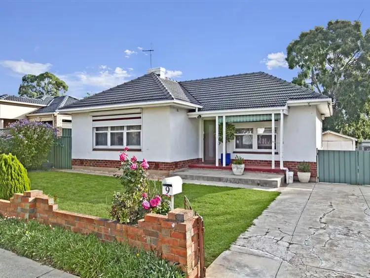 9 Stroud Street, Clearview SA 5085