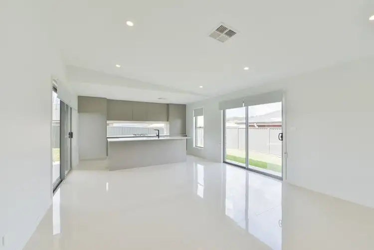 Fifth view of Homely house listing, 21 Kingham Street, North Tamworth NSW 2340