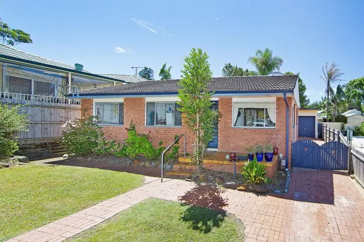 62 Lumby Drive, Bateau Bay NSW 2261