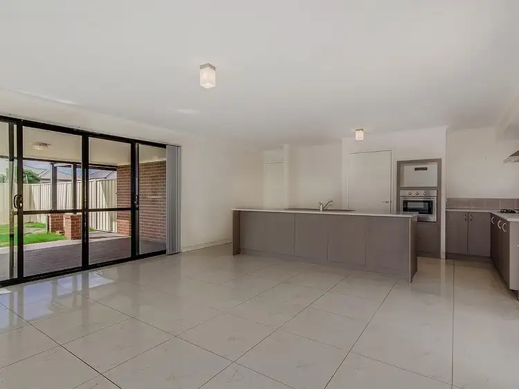 Sixth view of Homely house listing, 2 Tallon Loop, Baldivis WA 6171