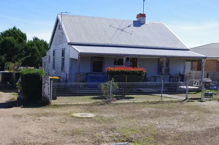 52 Bennett Street, Inverell NSW 2360