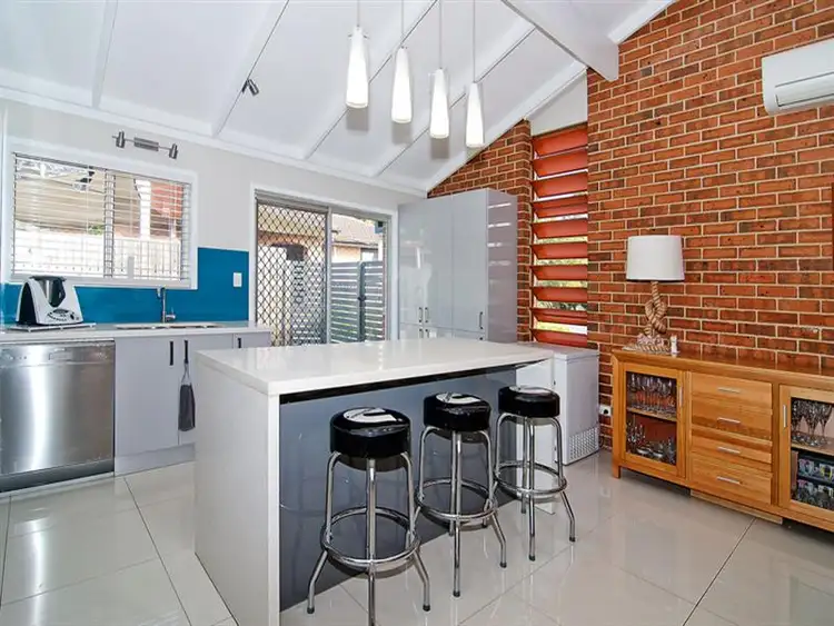 24 Dalhousie Court, Rochedale South QLD 4123