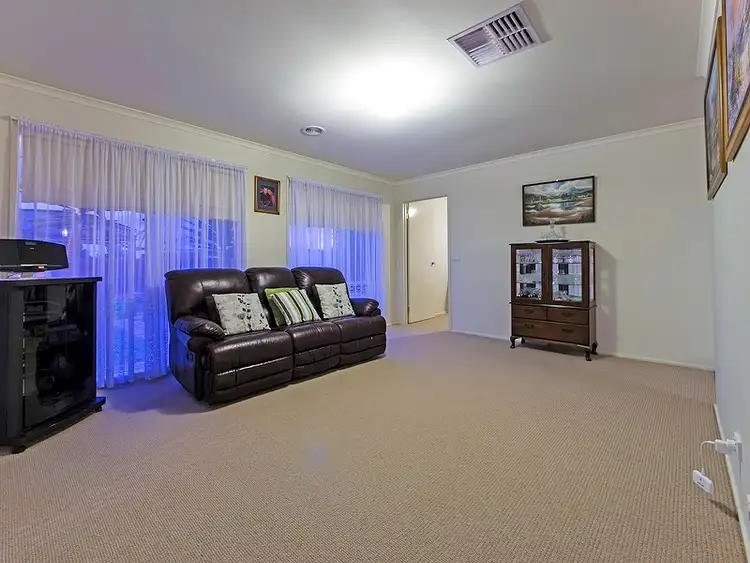 Seventh view of Homely house listing, 8 Prospero Way, Truganina VIC 3029
