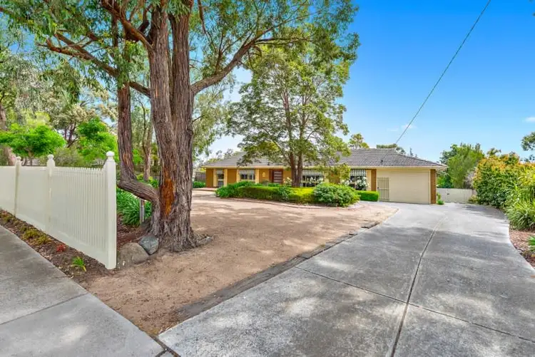12 DUNCAN Avenue, Boronia VIC 3155