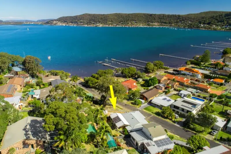 Main view of Homely house listing, 8 Noonan Point Avenue, Point Clare NSW 2250