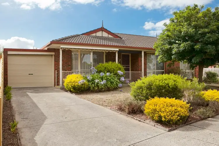 16 Lexton Drive, Langwarrin VIC 3910