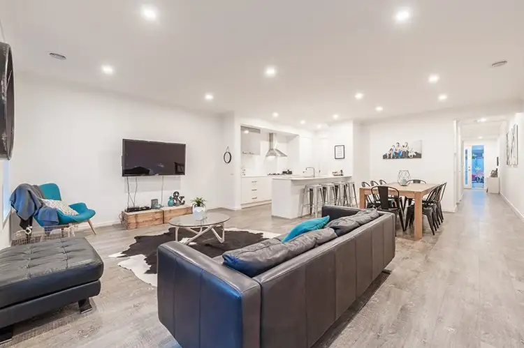 Fifth view of Homely house listing, 46 Cascade Terrace, Craigieburn VIC 3064