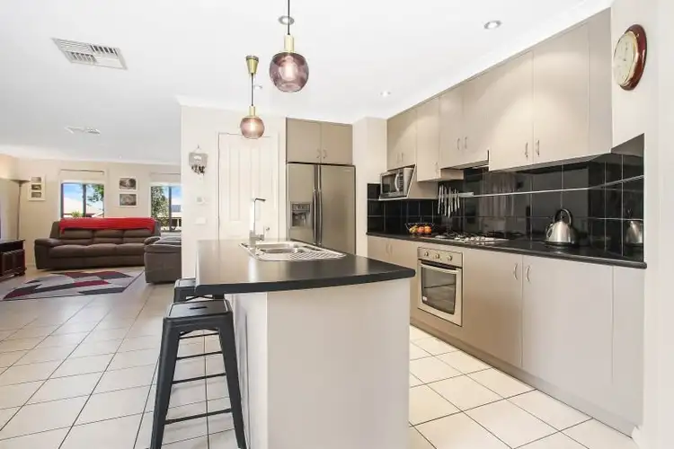 Fifth view of Homely house listing, 16 Almurta Court, Springdale Heights NSW 2641