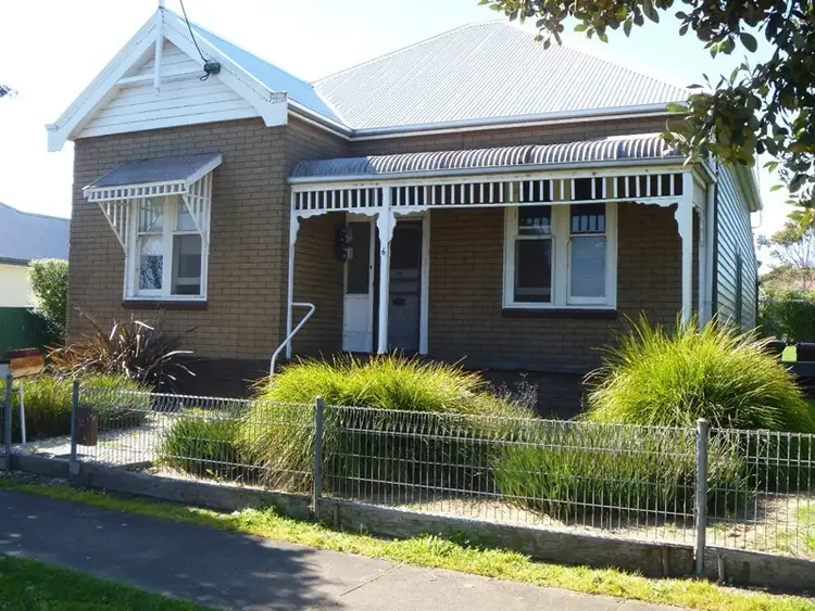 6 Stephen Street, Hamilton VIC 3300