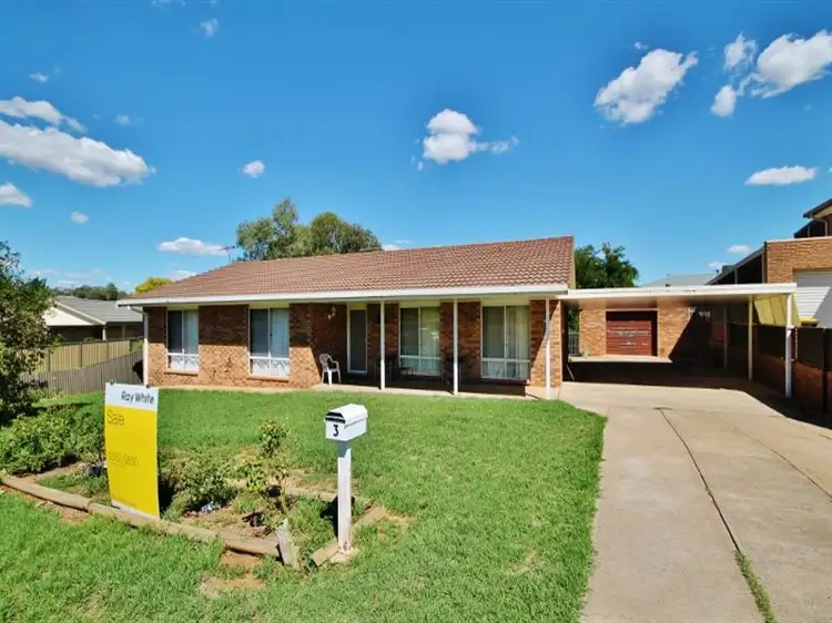3 McNarry Place, Young NSW 2594