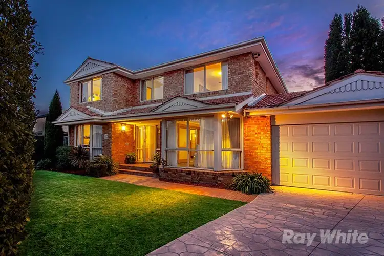 4 Grant Close, Wantirna South VIC 3152