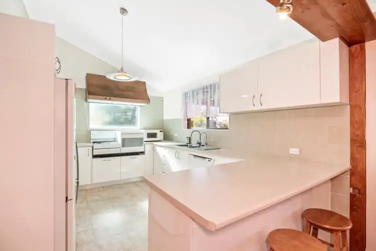 Sixth view of Homely house listing, 8 Kingfish Court, Palm Beach QLD 4221