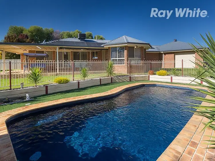 69 Dunne Crescent, Thurgoona NSW 2640