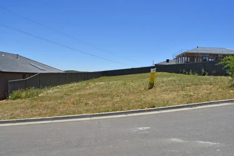 18 (Lot 48) Holmsgarth Court, Brown Hill VIC 3350