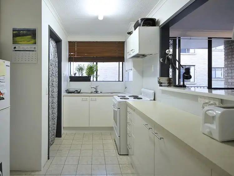 Fifth view of Homely unit listing, 4 'Solana' 13 Australia Avenue, Broadbeach QLD 4218